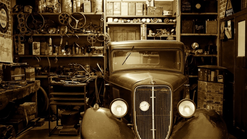 vitrine-LE PRADET-min_antique_auto_automobile_automotive_car_classic_equipment_fix-1169797