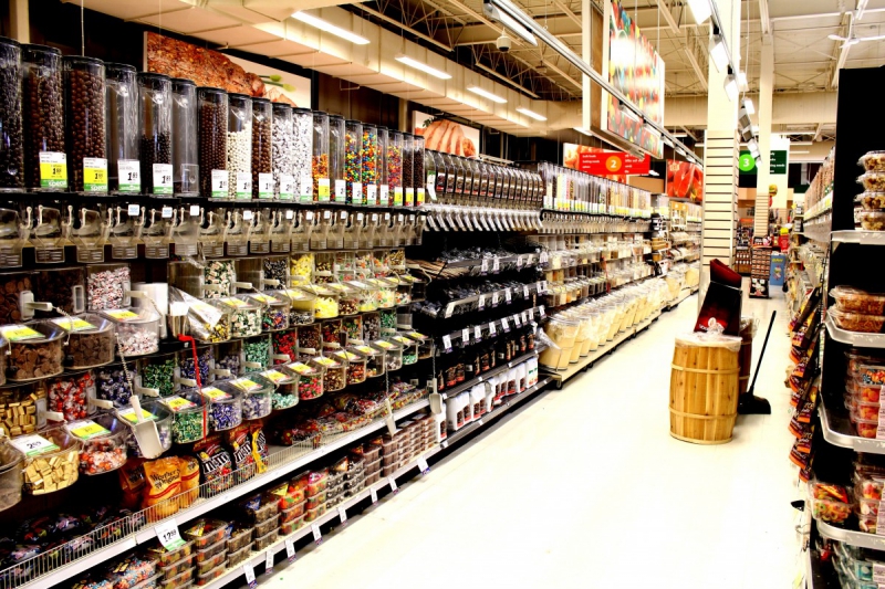 vitrine-LE PRADET-min_retail_grocery_supermarket_store_food_shopping_market_shop-613228